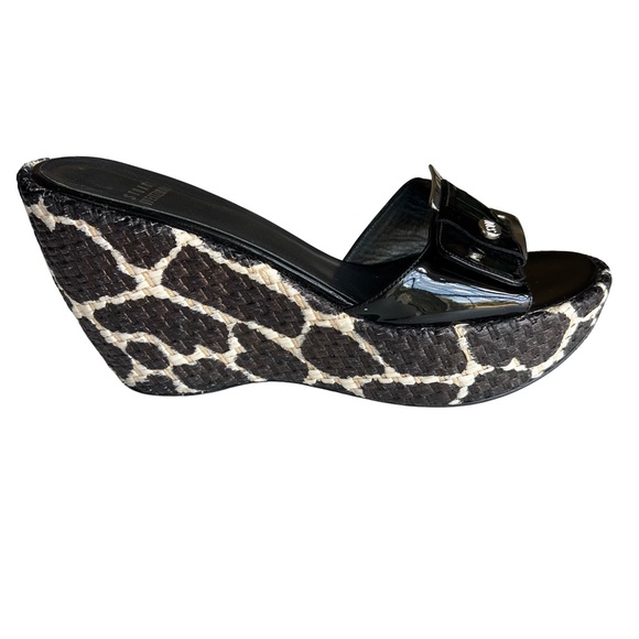 Stuart Weitzman | Patent Buckle Giraffe Wedge - Picture 5 of 13
